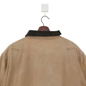 Rare L.L. Bean Buck Canvas Chore Jacket
1990s. Tan with green corduroy collar